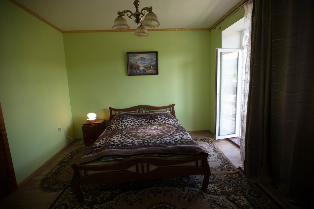 Guest House In Drachino Svaljava Eksteriør bilde